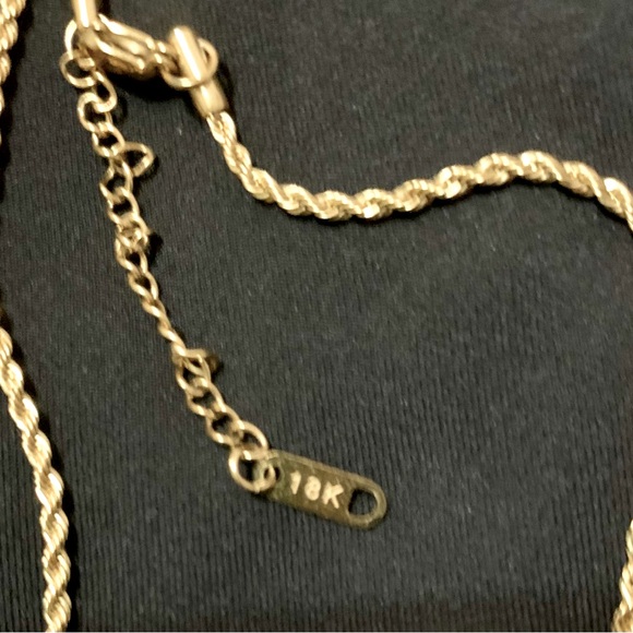 8 OTHER REASONS Cat Eye Crystal Cross Necklace - Picture 5 of 5